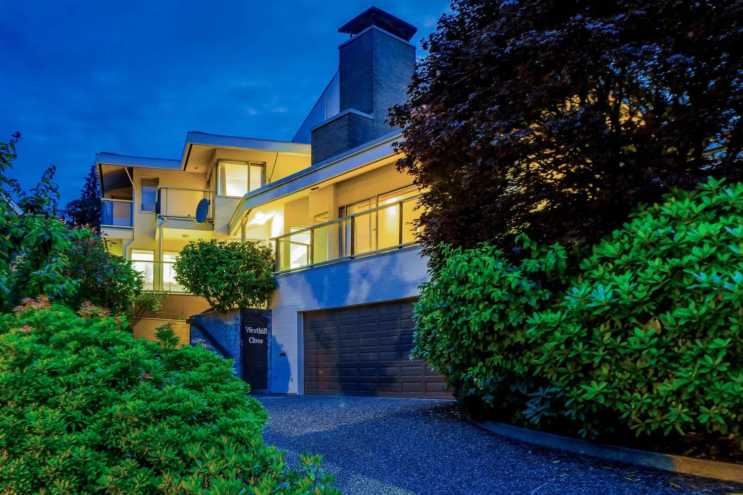 2582 Westhill Close West Vancouver BC